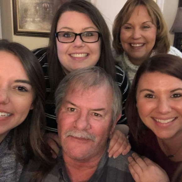 Meet your Posher, Sandy - Picture 1 of 1